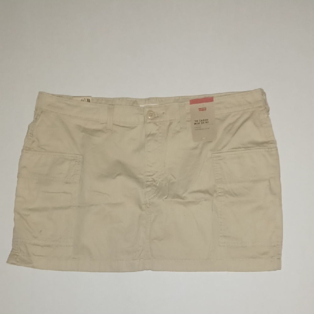 Levi's '94 Cargo Mini Skirt Size-33 Tan NWT